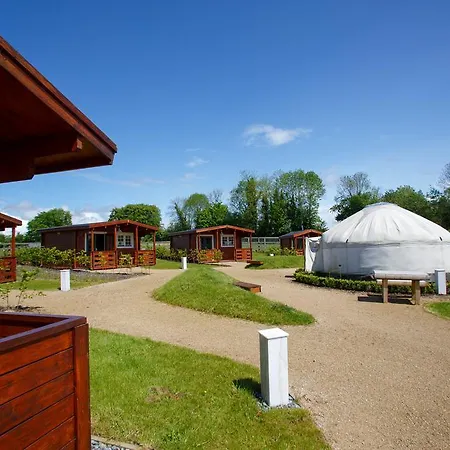 Giltraps Townhouse & Glamping Kinnitty