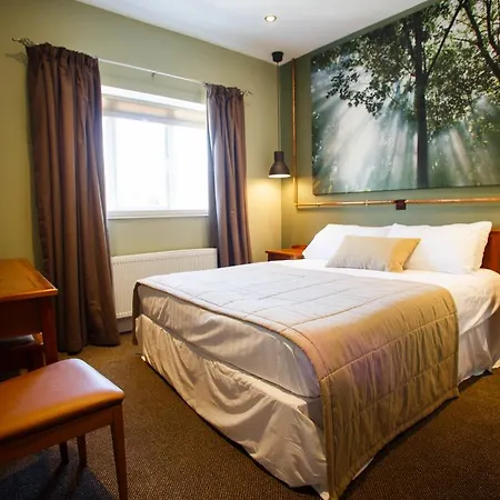 ゲストハウス Giltraps Townhouse & Glamping 3*