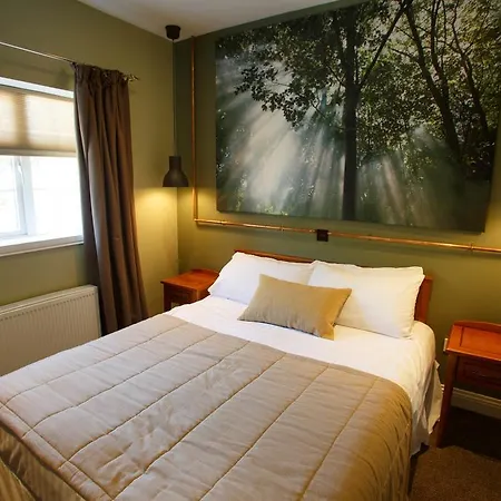 Konukevi Giltraps Townhouse & Glamping Kinnitty