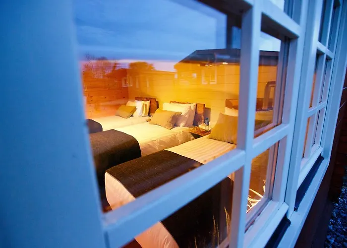 Guest house Giltraps Townhouse & Glamping