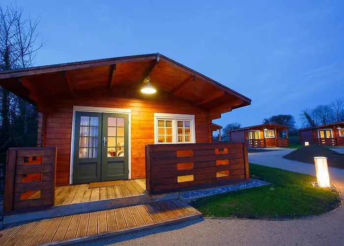 Giltraps Townhouse & Glamping Guest house