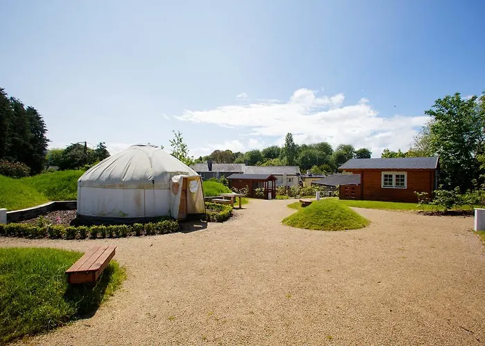 Giltraps Townhouse & Glamping Kinnitty